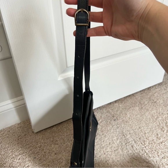 Etienne Aigner Original VINTAGE Navy Blue Leather Crossbody Bag - Picture 14 of 16